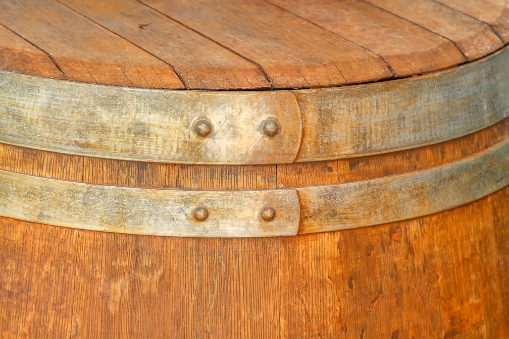 wooden-barrels-3465601